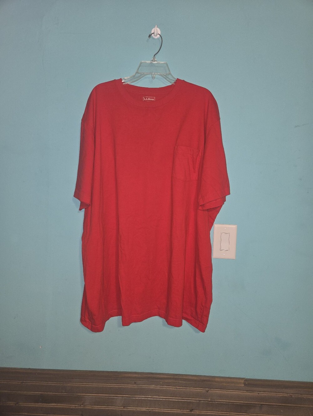 NWOT Mens LL Bean Pocket Tee